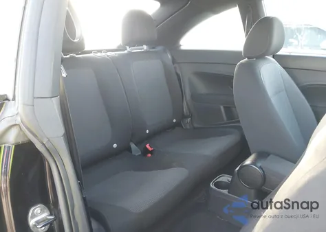 2013 Volkswagen Beetle 2.5L Entry z USA, uszkodzony, nr VIN 3VWFP7AT8DM663369